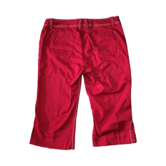Women's Red Casual Capris - Picture 2 of 4